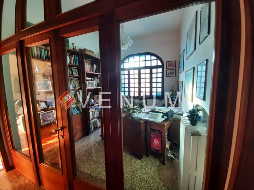 appartamento in vendita a Venezia in zona Lido di Venezia