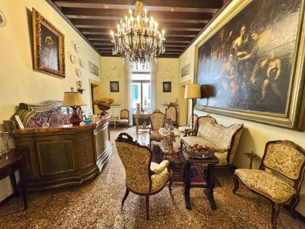 appartamento in vendita a Venezia in zona Sestiere San Polo