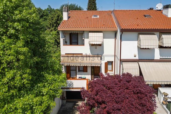 casa indipendente in vendita a Venezia in zona Zelarino