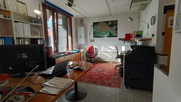ufficio in vendita a Venezia in zona Mestre