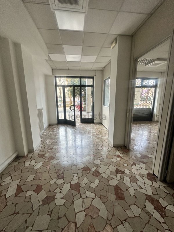 ufficio in vendita a Venezia in zona Mestre