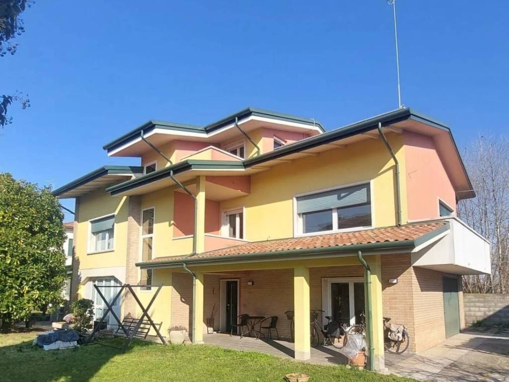casa indipendente in vendita a Venezia in zona Mestre