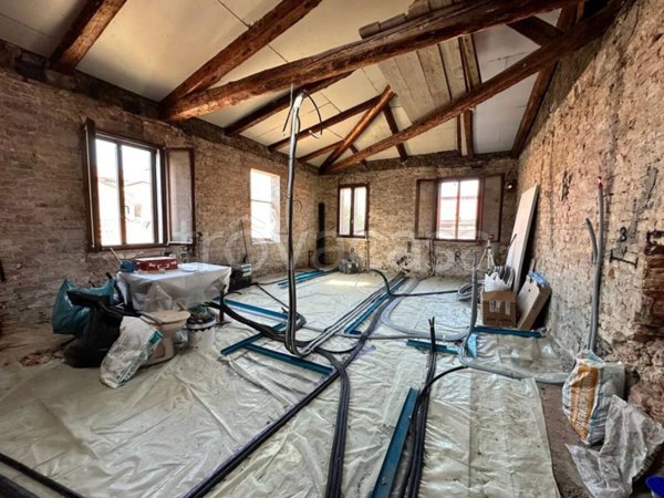 appartamento in vendita a Venezia in zona Murano