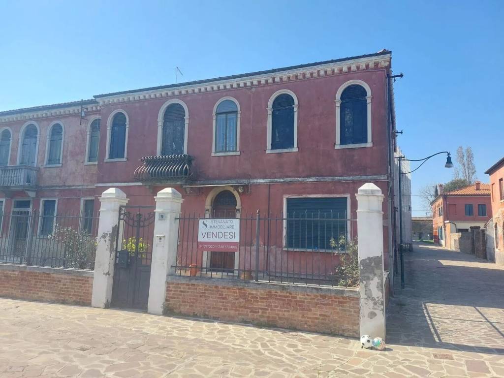appartamento in vendita a Venezia in zona Murano