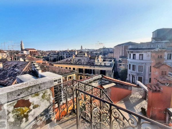 appartamento in vendita a Venezia in zona Sestiere San Polo