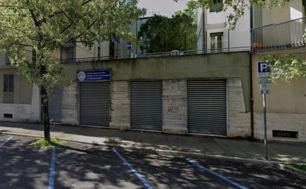 negozio in vendita a Venezia in zona Mestre