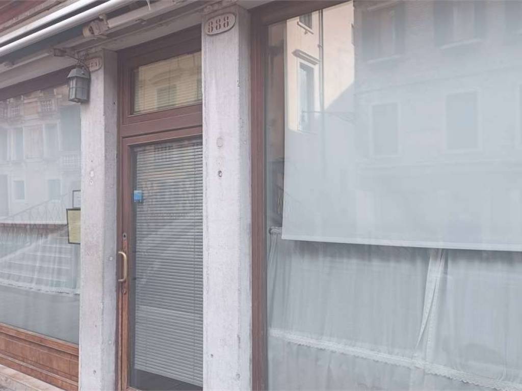 negozio in vendita a Venezia in zona Sestiere San Polo