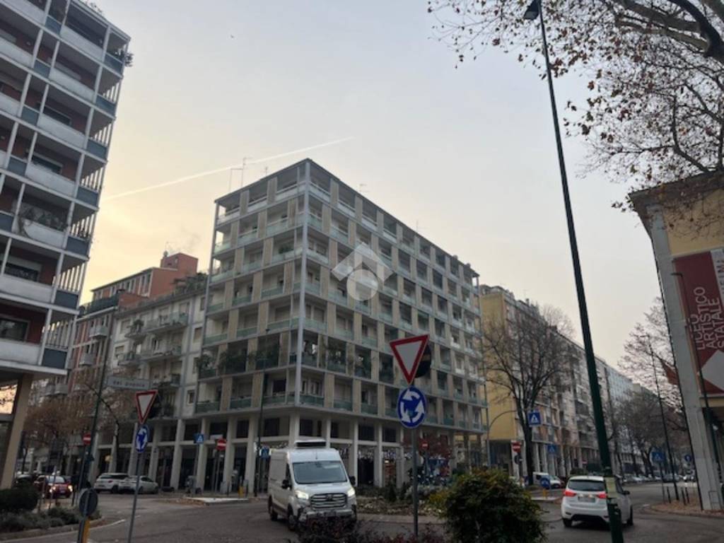 negozio in vendita a Venezia in zona Marghera