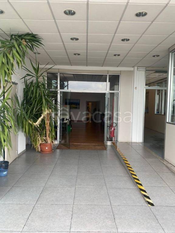 locale commerciale in vendita a Venezia in zona Marghera