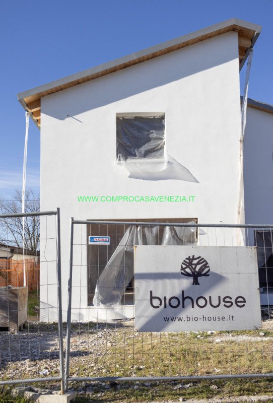 casa indipendente in vendita a Venezia in zona Zelarino