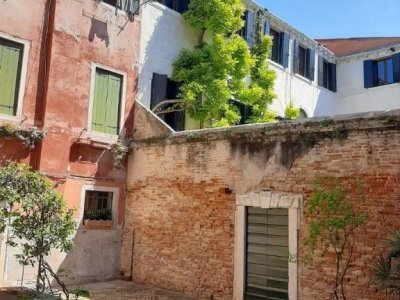 appartamento in vendita a Venezia in zona Sestiere San Polo