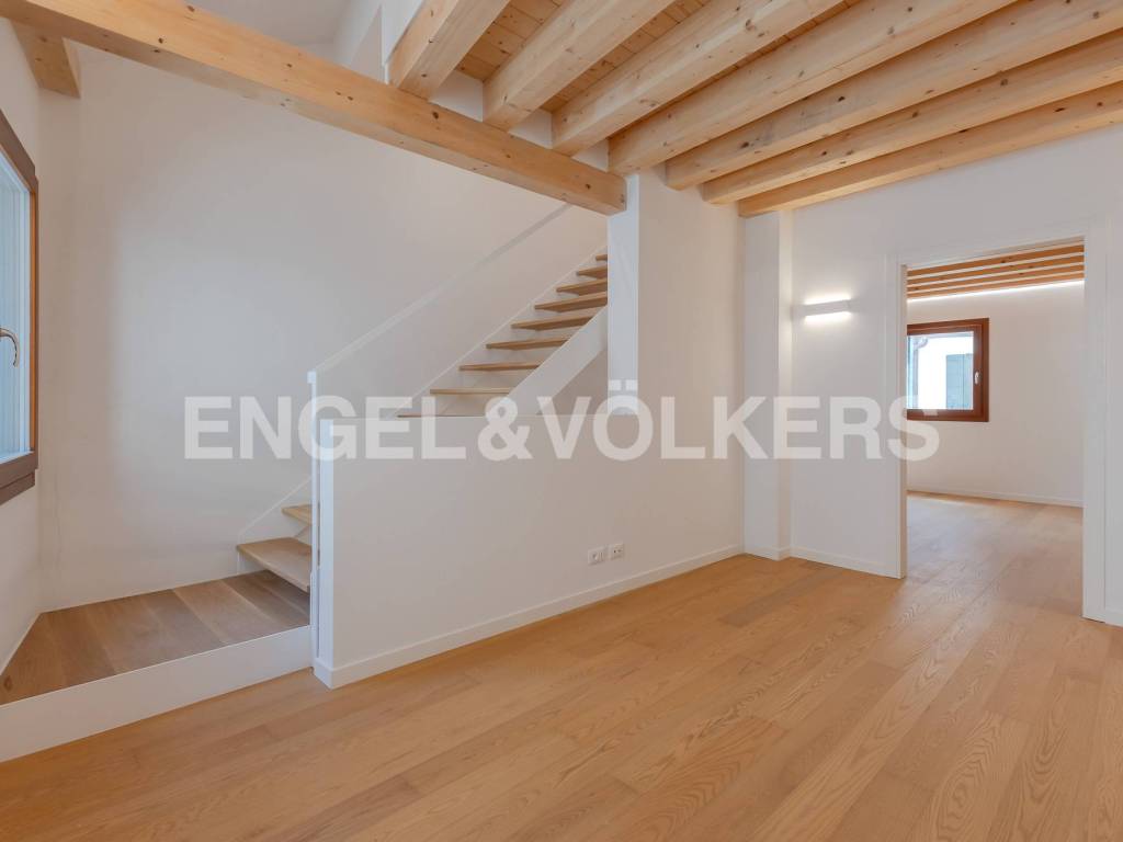 casa indipendente in vendita a Venezia in zona Sestiere Santa Croce