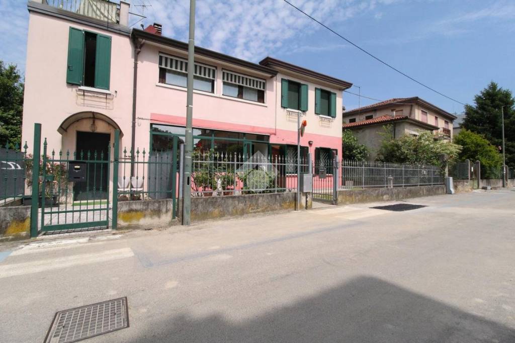 appartamento in vendita a Venezia in zona Mestre