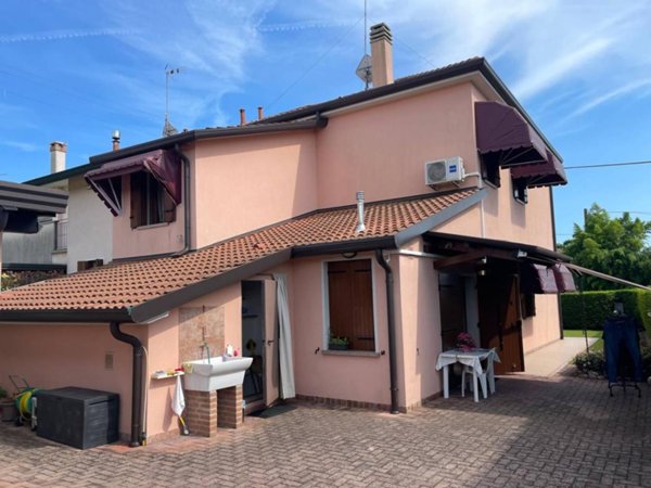 casa indipendente in vendita a Venezia in zona Favaro Veneto