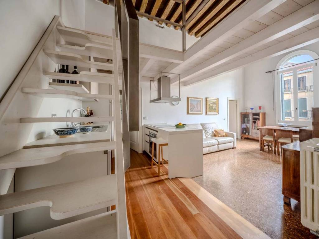 appartamento in vendita a Venezia in zona Sestiere Santa Croce