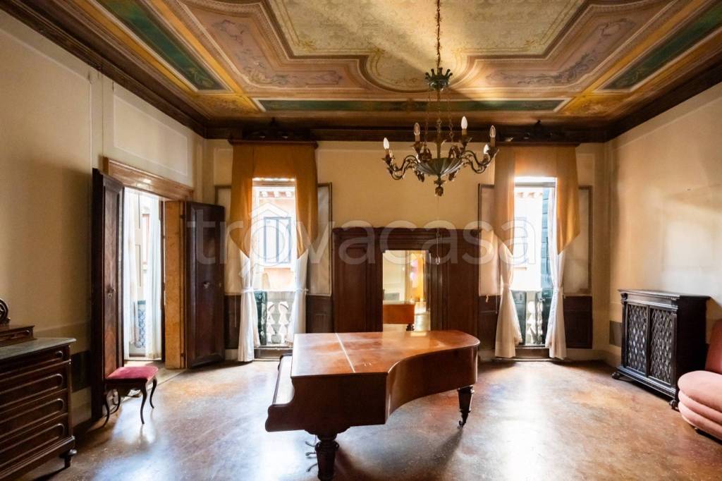appartamento in vendita a Venezia in zona Sestiere Cannaregio