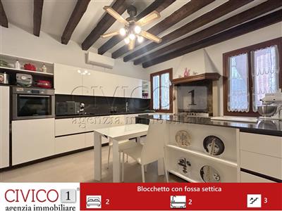 casa semindipendente in vendita a Venezia in zona Sestiere Castello