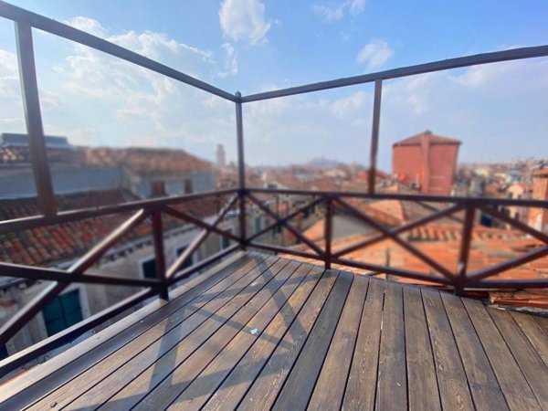 appartamento in vendita a Venezia in zona Sestiere San Polo