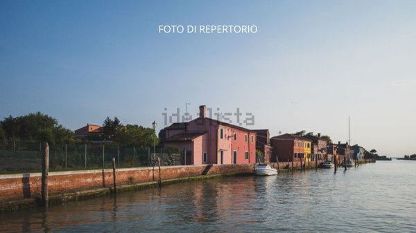 negozio in vendita a Venezia in zona Burano