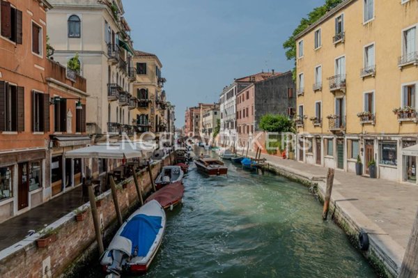 appartamento in vendita a Venezia in zona Sestiere Dorsoduro