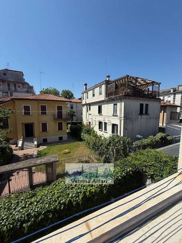appartamento in vendita a Venezia in zona Lido di Venezia