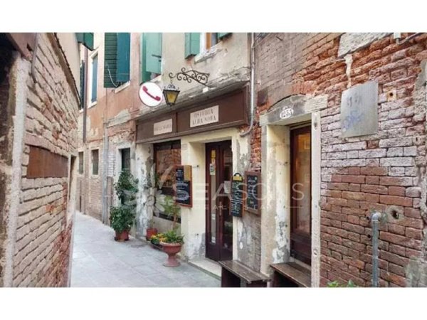 negozio in vendita a Venezia in zona Sestiere Santa Croce
