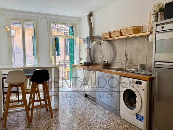 appartamento in vendita a Venezia in zona Sestiere San Polo