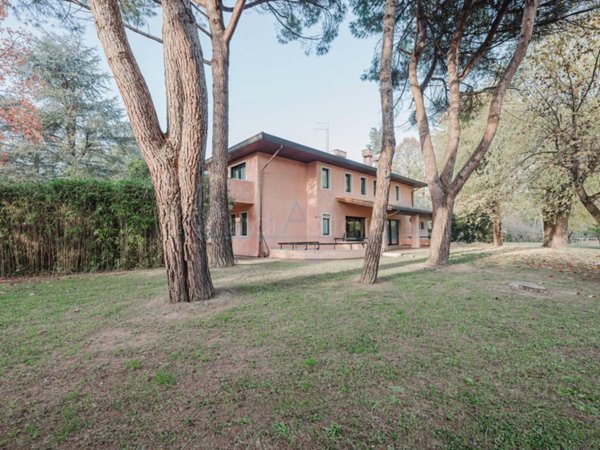 casa indipendente in vendita a Venezia in zona Carpenedo