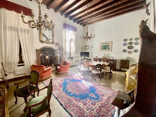 appartamento in vendita a Venezia in zona Sestiere San Polo