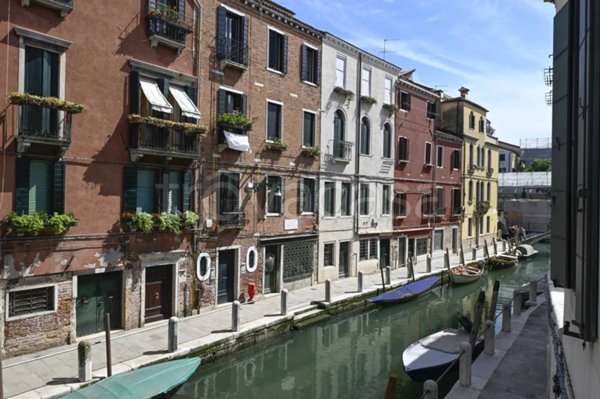 appartamento in vendita a Venezia in zona Sestiere Dorsoduro