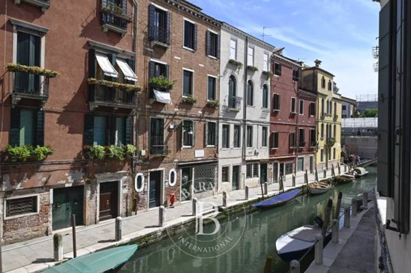 appartamento in vendita a Venezia in zona Sestiere Dorsoduro