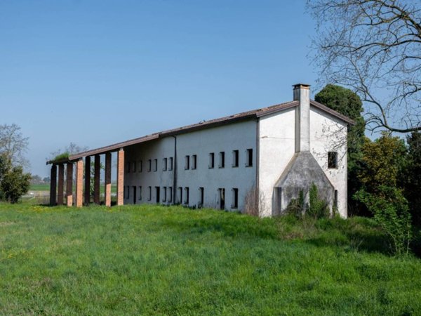 intera palazzina in vendita a Venezia in zona Mestre