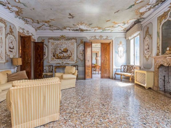 intera palazzina in vendita a Venezia in zona Sestiere Santa Croce