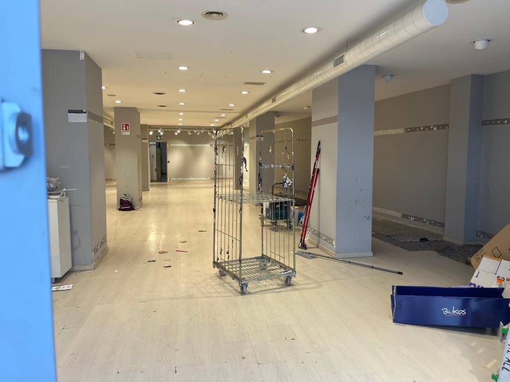 negozio in vendita a Venezia in zona Marghera