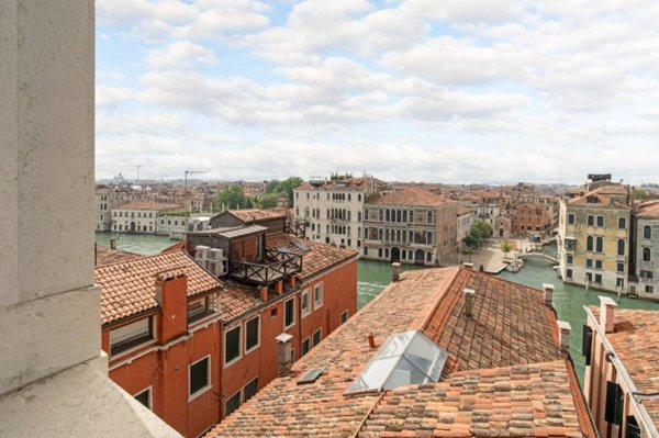 appartamento in vendita a Venezia in zona Murano