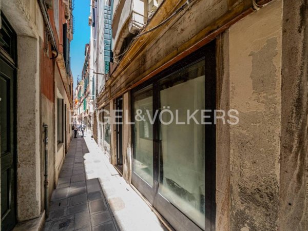 negozio in vendita a Venezia in zona Sestiere Santa Croce