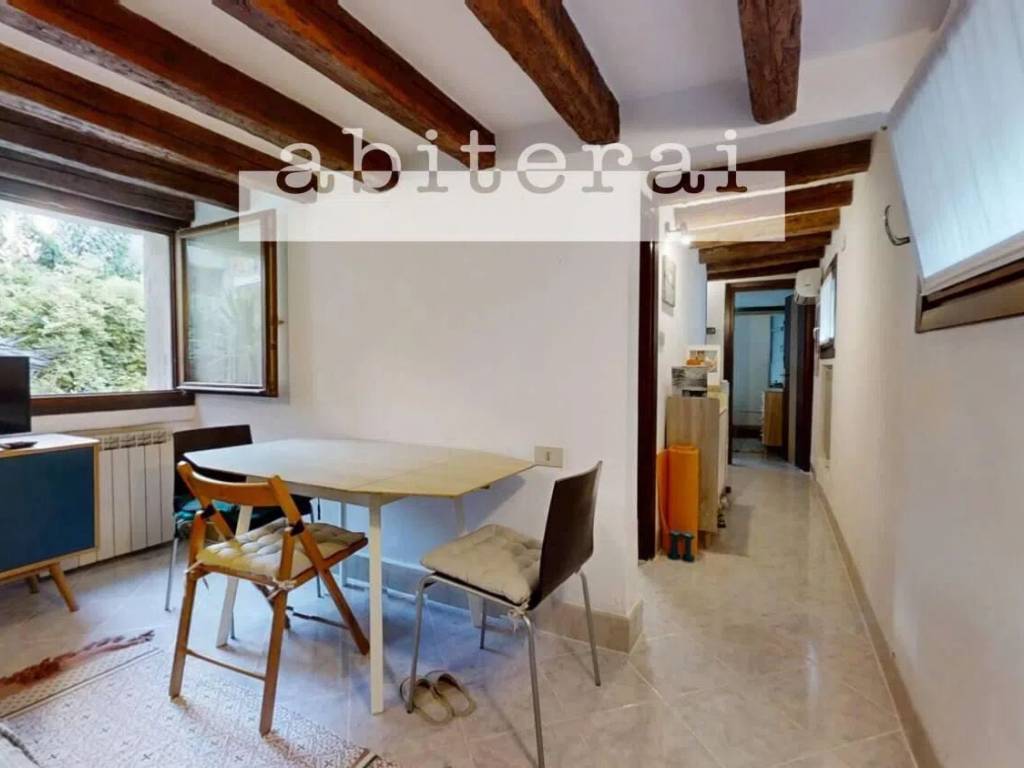 appartamento in vendita a Venezia in zona Sestiere Dorsoduro