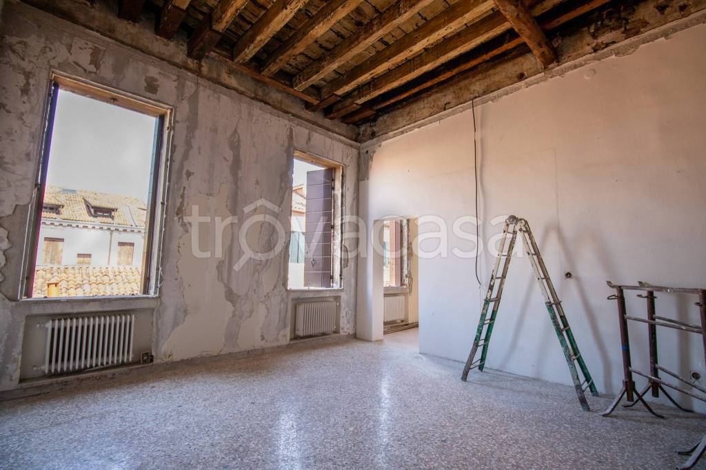 appartamento in vendita a Venezia in zona Sestiere Cannaregio