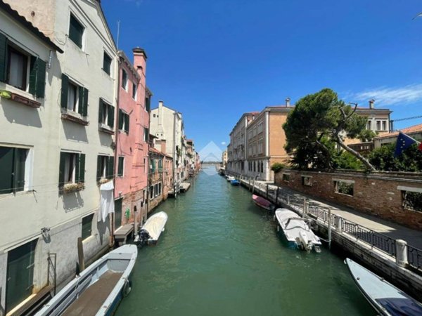 negozio in vendita a Venezia in zona Sestiere Castello