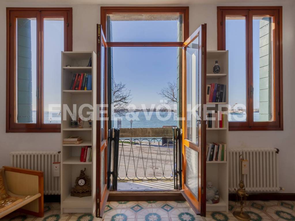 appartamento in vendita a Venezia in zona Lido di Venezia