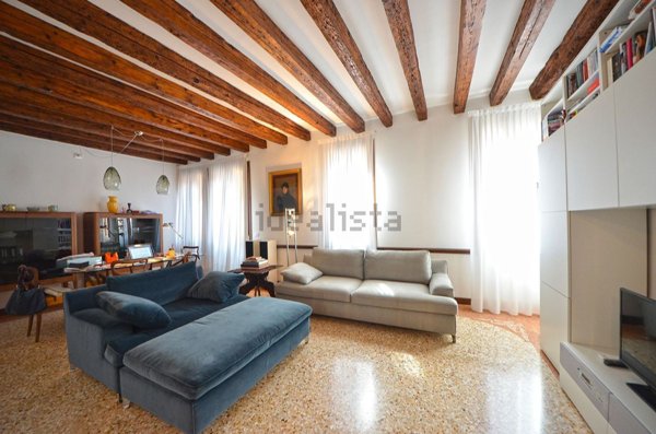 casa semindipendente in vendita a Venezia in zona Sestiere Santa Croce