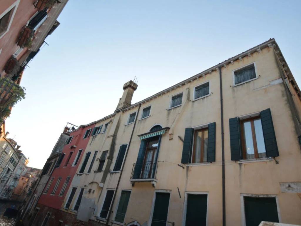 appartamento in vendita a Venezia in zona Sestiere Cannaregio