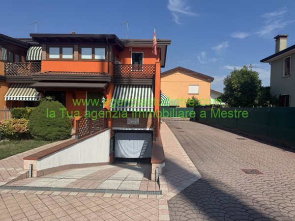 casa indipendente in vendita a Venezia in zona Zelarino
