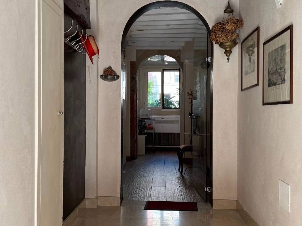 appartamento in vendita a Venezia in zona Sestiere Dorsoduro