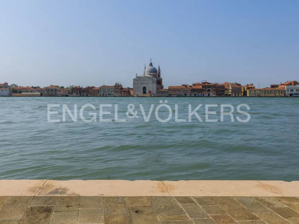 appartamento in vendita a Venezia in zona Sestiere Dorsoduro
