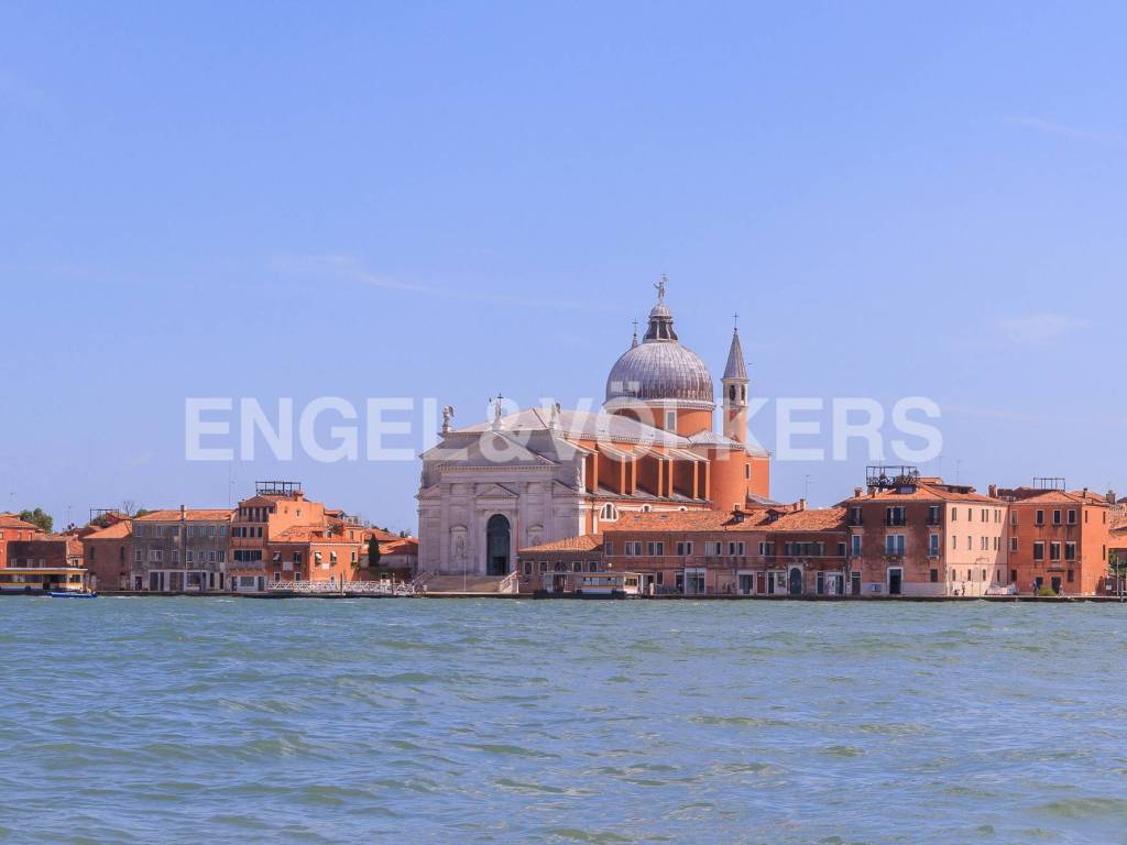 appartamento in vendita a Venezia in zona Sestiere Dorsoduro