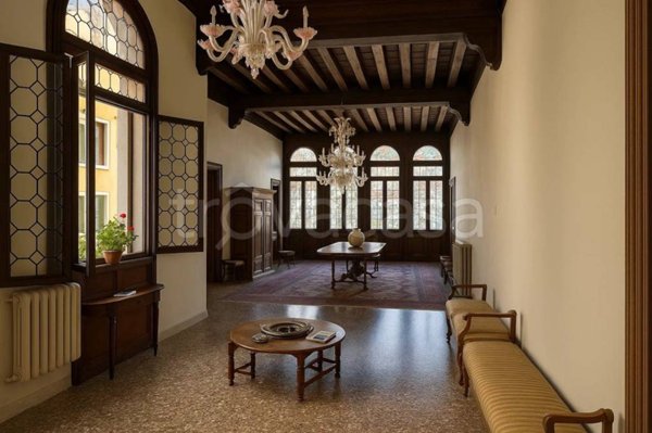 appartamento in vendita a Venezia in zona Sestiere Santa Croce