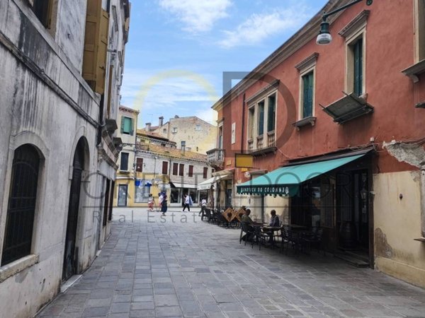 negozio in vendita a Venezia in zona Sestiere Santa Croce