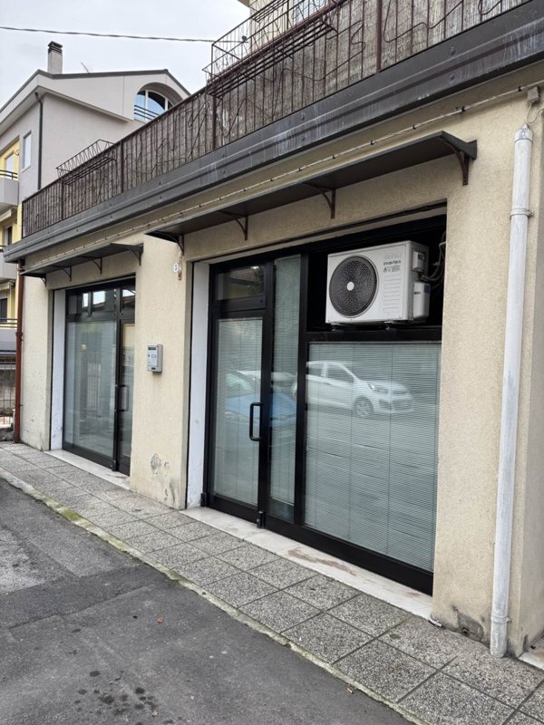 negozio in vendita a Venezia in zona Zelarino