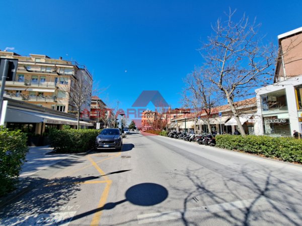 negozio in vendita a Venezia in zona Lido di Venezia